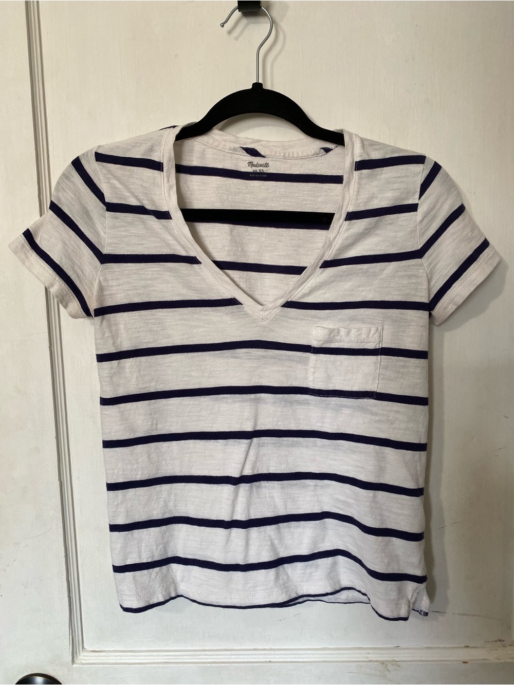 Madewell White & Navy Striped V-Neck Pocket Tee